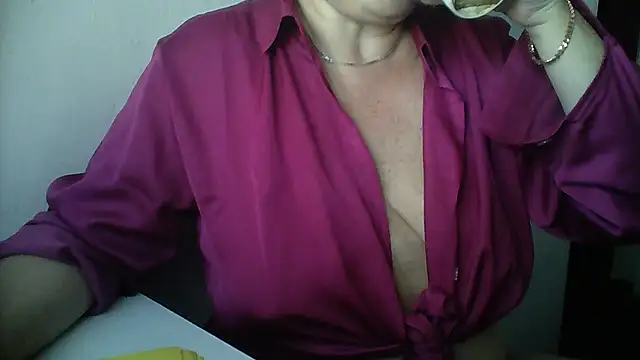 Snapshot of Mayya4321 chatting on September 26, 11:19 am Mayya4321 online show from September 26, 11:19 am