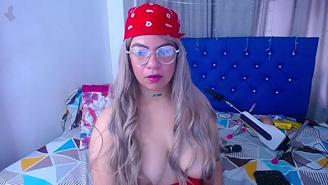 hornny cougar online show from November 10, 6:03 pm