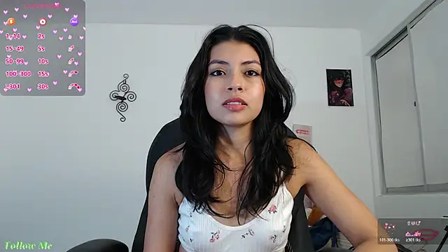 ellajonz online show from June 3, 4:13 am
