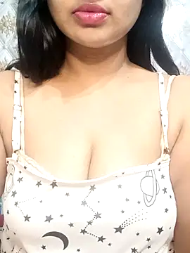 Snapshot of Sweety4u97 chatting on October 16, 7:44 am Sweety4u97 online show from October 16, 7:44 am