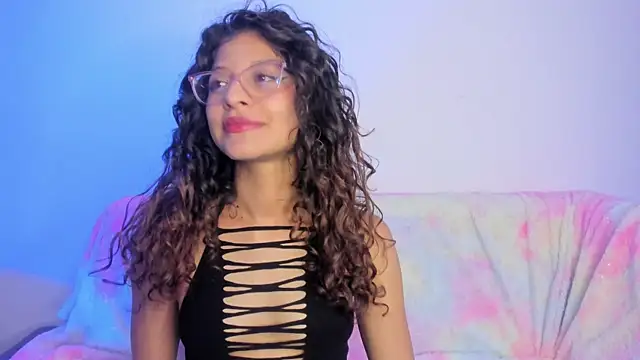 mac-sara online show from November 1, 8:13 pm