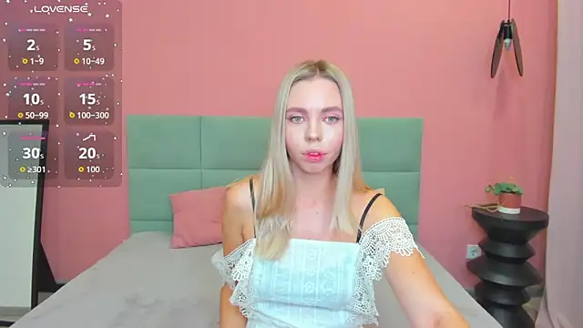 TessaAdorable online show from September 13, 1:35 am