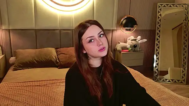 Kendra Parlow online show from April 11, 8:34 pm