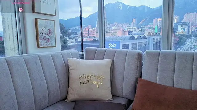 Daphne chers online show from February 6, 9:18 pm