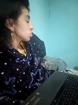 Ariell Kieran online show from November 25, 5:42 am