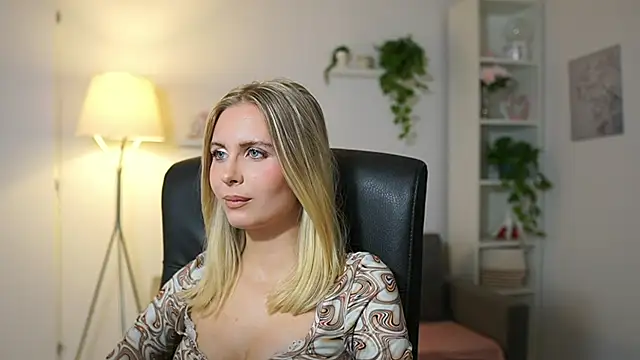 catecrago  online show from October 8, 1:15 pm