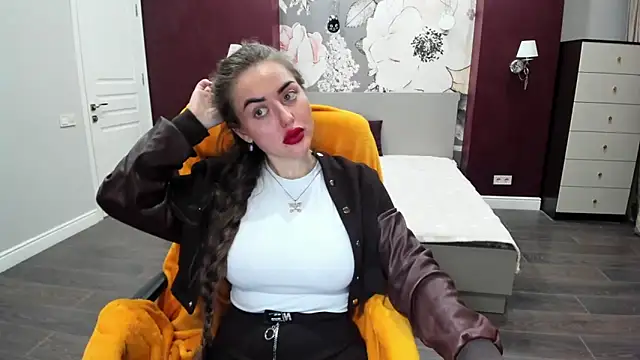 MissisCaty online show from January 6, 7:50 pm