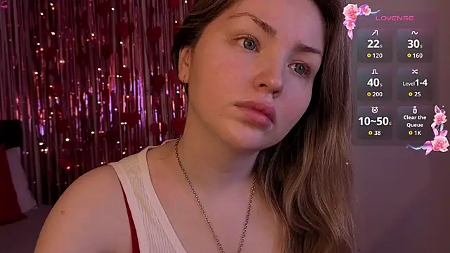 Lora Rosee online show from April 3, 2:15 pm