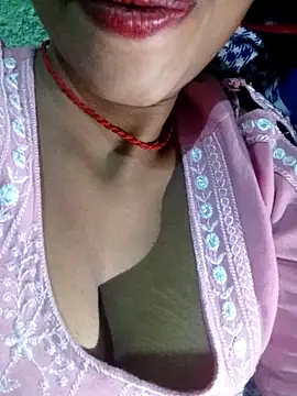 Snapshot of Miss_triha chatting on November 4, 11:48 am Miss triha online show from November 4, 11:48 am