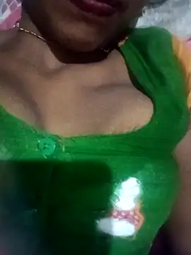 Snapshot of Miss_triha chatting on September 20, 8:40 pm Miss triha online show from September 20, 8:40 pm