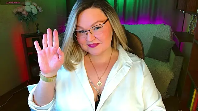 Vivien  wet online show from November 22, 4:09 pm