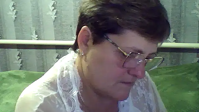 ElzaJewel online show from October 18, 7:04 pm