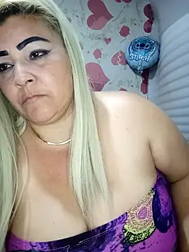 BonniAdams online show from February 12, 4:03 am