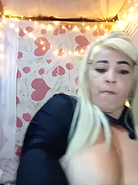 BonniAdams online show from February 24, 3:05 am