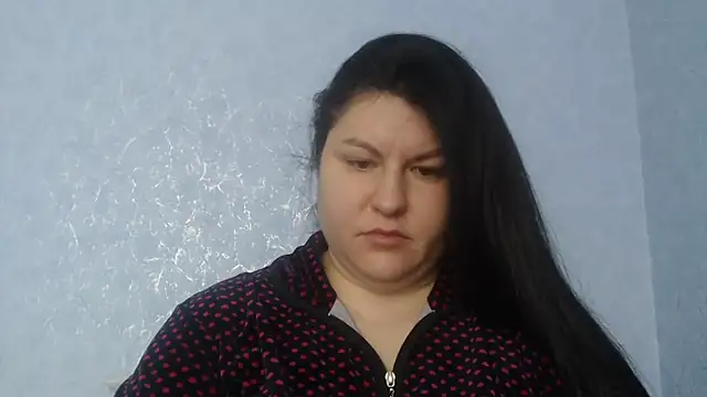 KiraSwee online show from December 3, 9:33 am