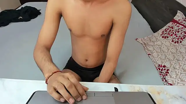 Queen Couple online show from January 15, 5:46 am