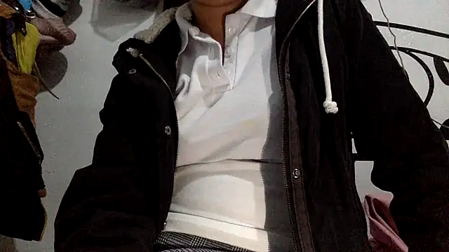 sharonlopez9611 online show from March 31, 3:39 am