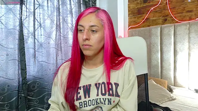 Alektra bryce online show from September 18, 8:07 pm