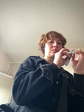 Maggie Geller online show from February 20, 7:58 pm