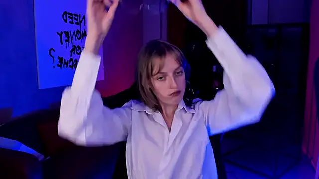 KiraMontoya online show from September 17, 8:29 pm