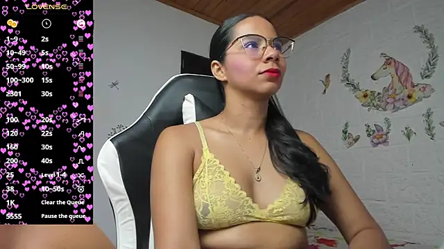 alisson hoffman05 online show from June 1, 9:49 pm
