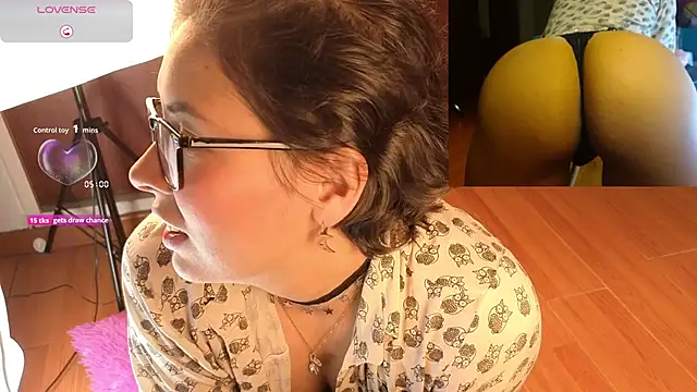 Snapshot of sophia_dumont chatting on September 9, 11:48 pm sophia dumont online show from September 9, 11:48 pm