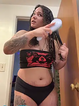 tastylolaaa online show from May 26, 2:11 am