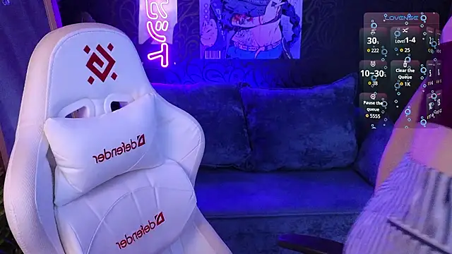 roxy riot  online show from February 20, 6:26 am