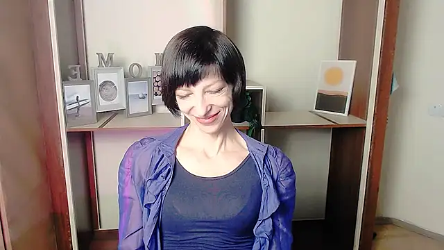  AngeliaFlow  online show from September 25, 7:07 am