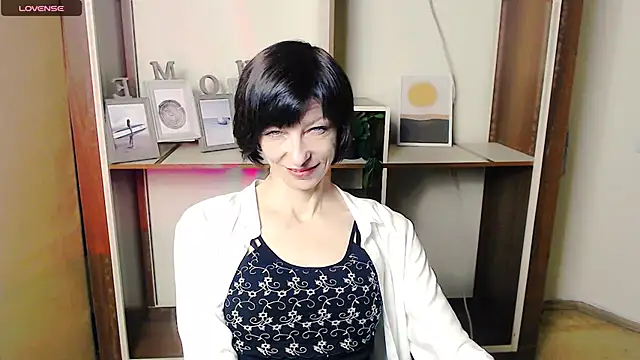  AngeliaFlow  online show from October 14, 7:11 am