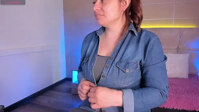  michonne  online show from October 16, 8:55 pm