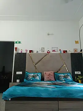 Shenuxbabie online show from July 2, 3:23 am