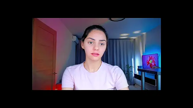 EmiliaZen online show from February 15, 3:22 pm