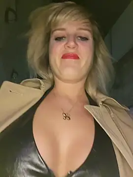 Sexybiene969 online show from October 30, 5:25 pm