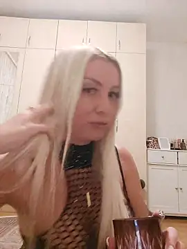 visnjica online show from November 10, 11:11 pm