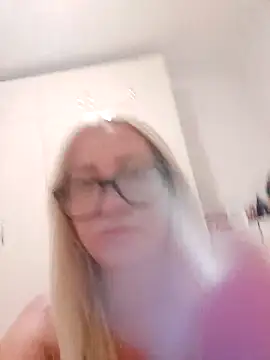 visnjica online show from September 19, 9:58 pm