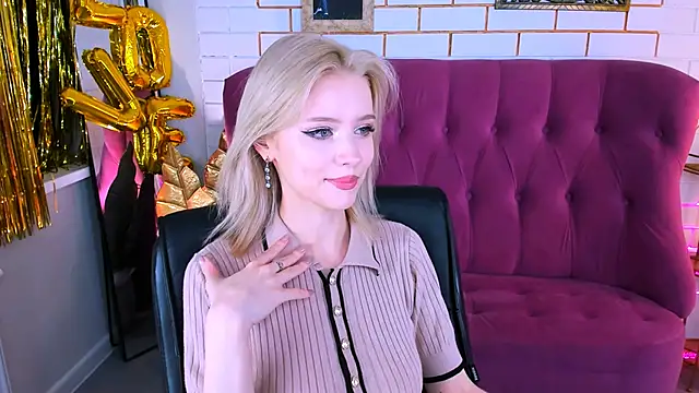 LeonaStane online show from September 18, 5:22 pm