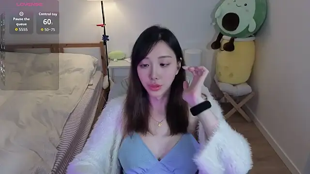 joycemilka online show from April 6, 12:17 pm