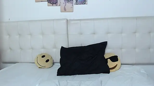 Camila Sweet 2 online show from October 22, 12:32 pm