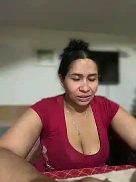 Carola-Ross online show from December 14, 8:03 pm