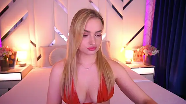 LindsieGreyy online show from June 1, 12:29 pm