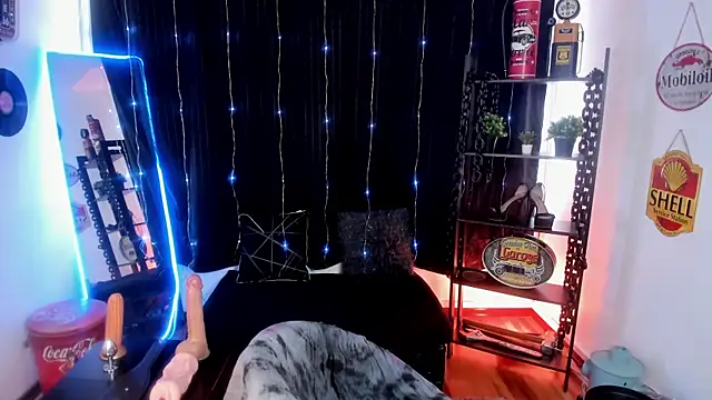 anuvyz miller  online show from November 4, 12:54 pm