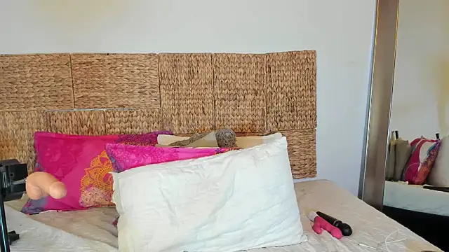 Jackiehmilf52 online show from April 18, 10:20 pm