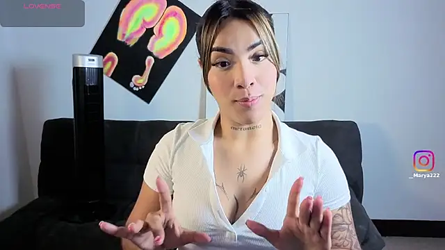 Maryybellax online show from January 18, 1:46 am