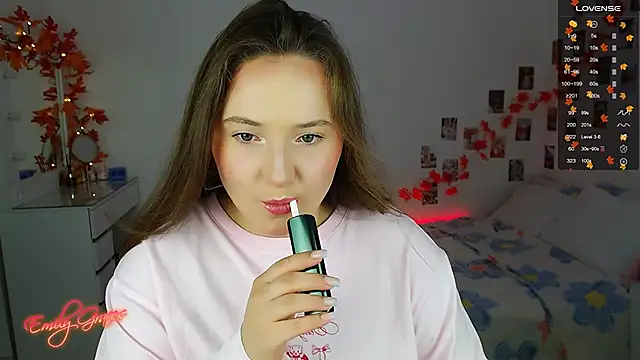 EmilyxxGraces online show from October 27, 5:30 pm