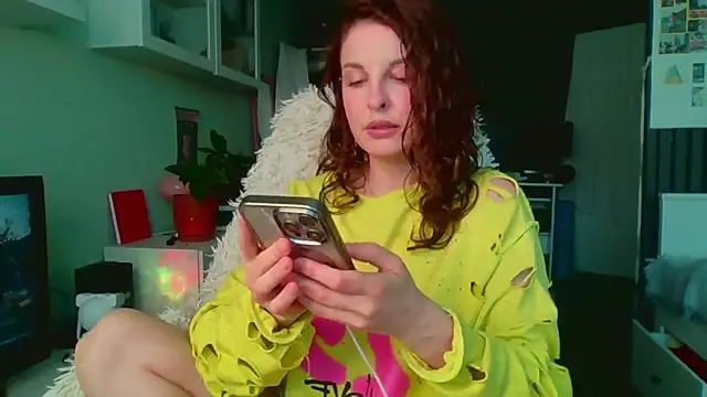 MollyBer online show from July 19, 4:42 pm
