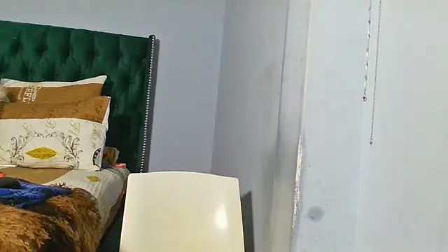 victora3 online show from March 22, 12:11 pm