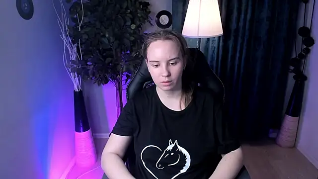 Lika 0ne online show from April 25, 2:47 pm