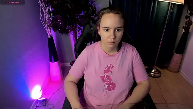 Lika 0ne online show from March 18, 12:10 pm