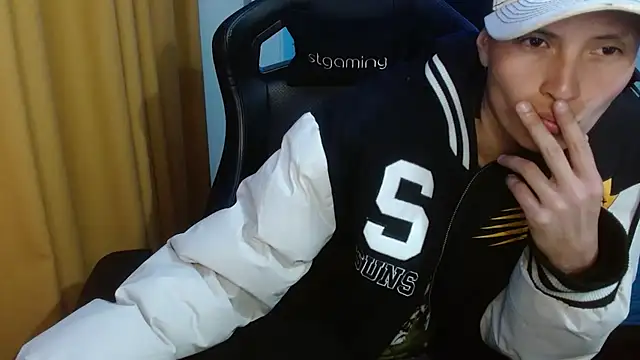 duo peludoo online show from March 15, 3:30 am